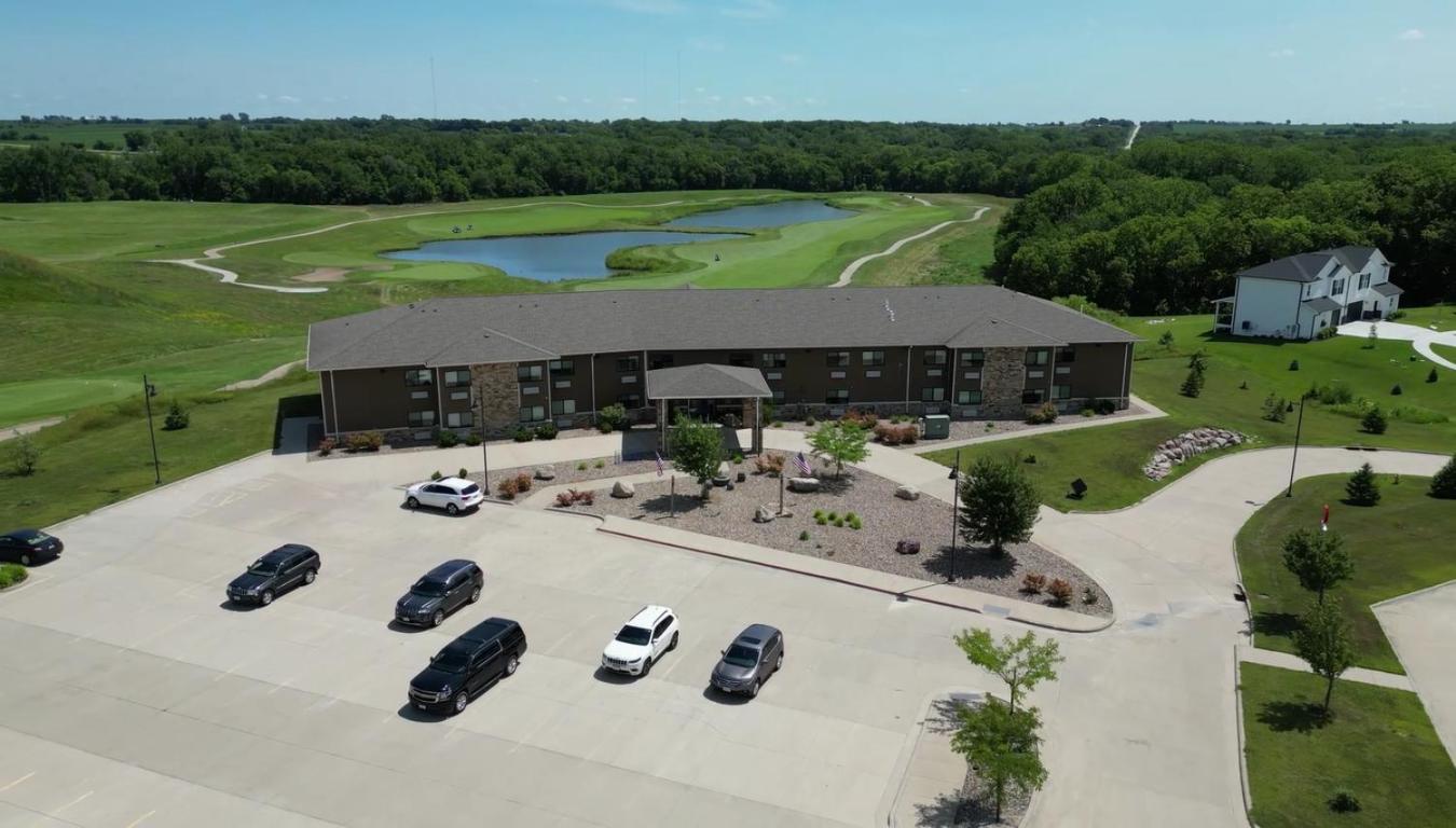 Qube Hotel - Polk City Exterior photo